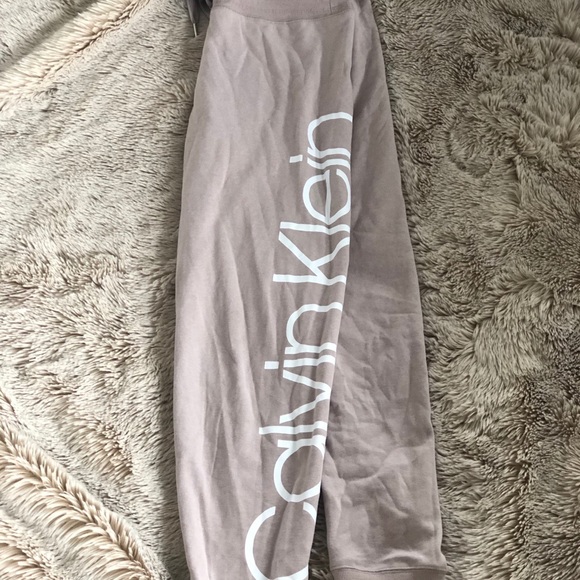 Calvin Klein Joggers - Picture 2 of 2